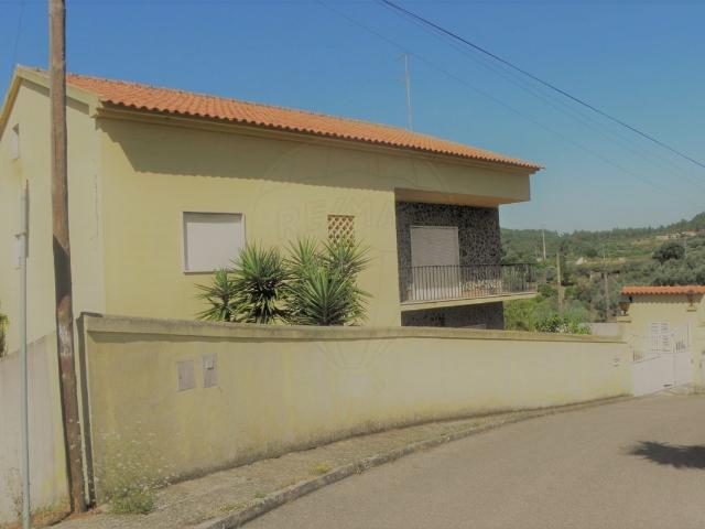 Moradia T5 à venda em Sardoal