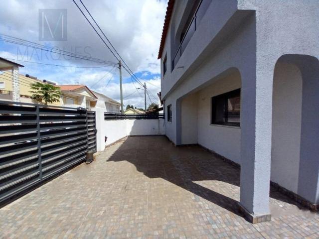Moradia T5, Amora, Seixal | BPI Expresso Imobiliário