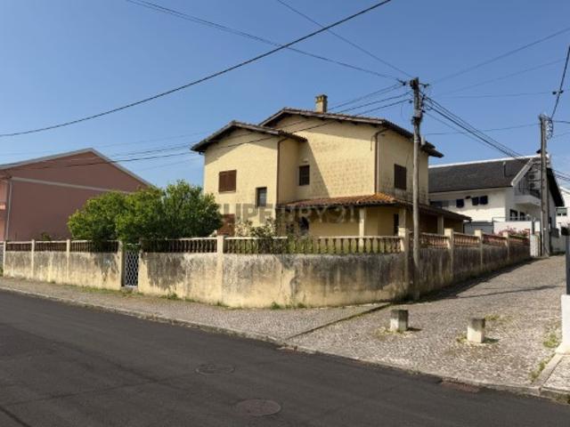 Moradia T5 Bairro das Maroitas