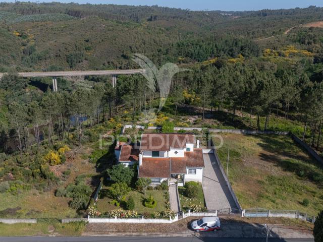 Moradia T5 Côja Arganil