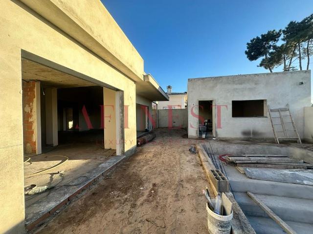 Moradia T5 Com 5 Suites Com Piscina Aquecida, Piso Radiante. 230m² Azeitão são lourenço e são simão