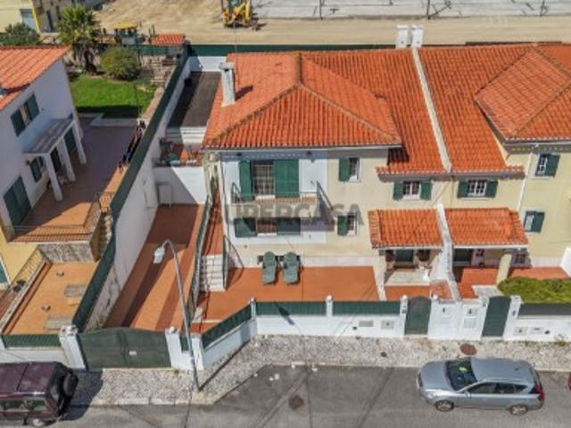 Moradia T5 com Espaço Exterior