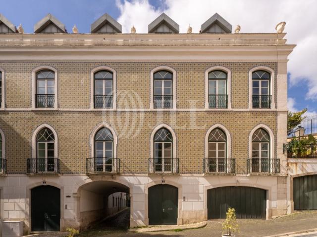 Moradia T5 com garagem, no Palácio do Contador Mor, em Lisboa