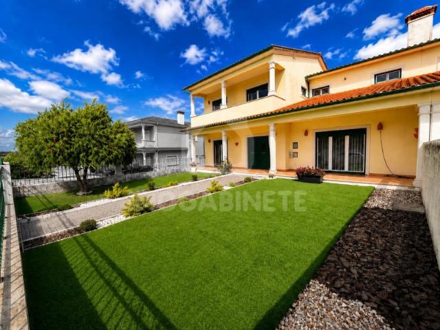 MORADIA T5 COM GRANDE GARAGEM E 707 M² DE TERRENO | BOAVISTA DE LAVOS, FIGUEIRA DA FOZ