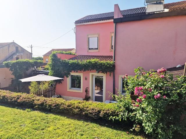 Moradia T5 com Jardim em Coimbra, Sao Martinho do Bispo, Ben. 205m² São Martinho do Bispo e de Ribeira de Frades