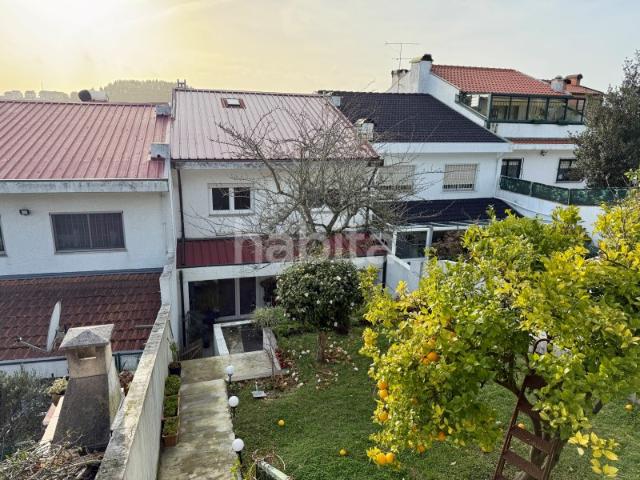 Moradia T5 com Jardim em Laborim Mafamude V.N.Gaia