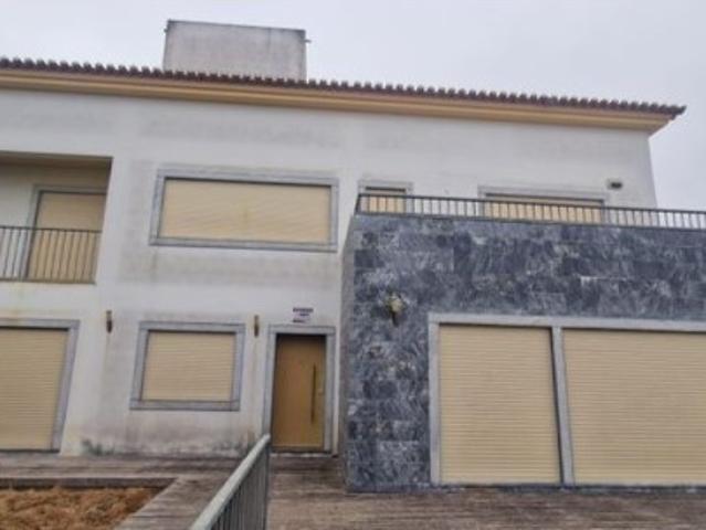 Moradia T5 com Piscina na Ericeira Excelente Localização