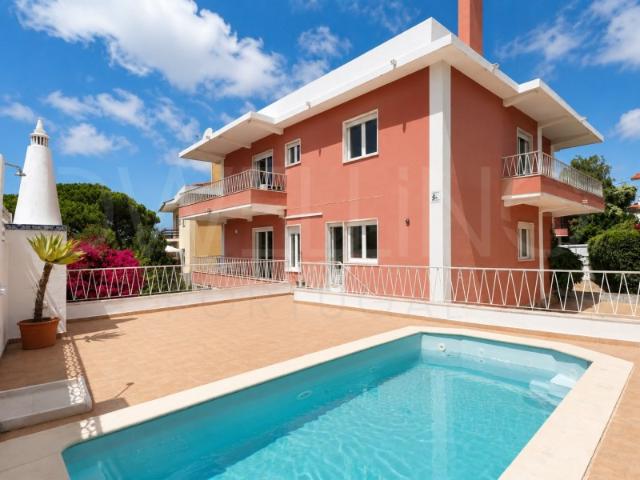 Moradia T5 com piscina no Cobre!