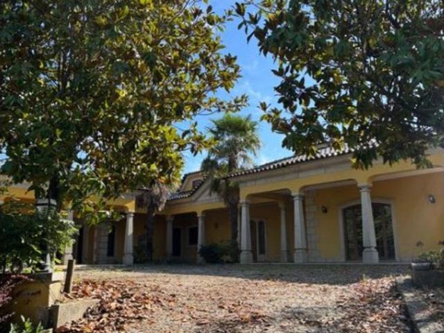 Moradia T5 com Piscina e 18.440 m² de Terreno Lousada
