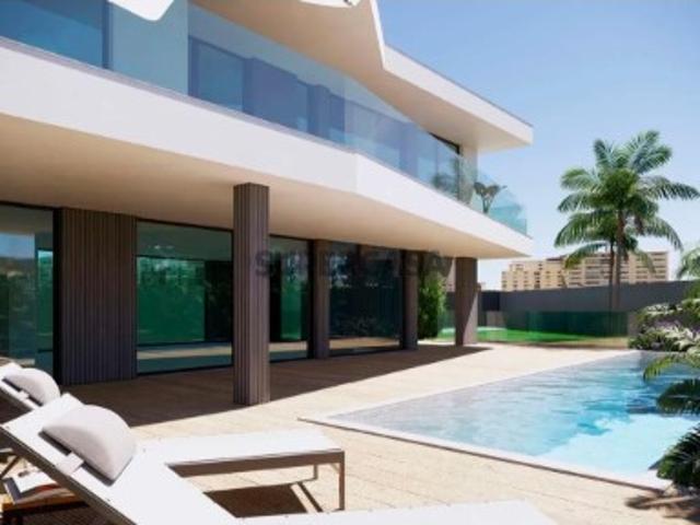 Moradia T5 com Piscina e Garagem | Albarraque | Sintra
