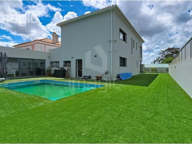 MORADIA T5 com piscina em SANTO ISIDORO, MAFRA