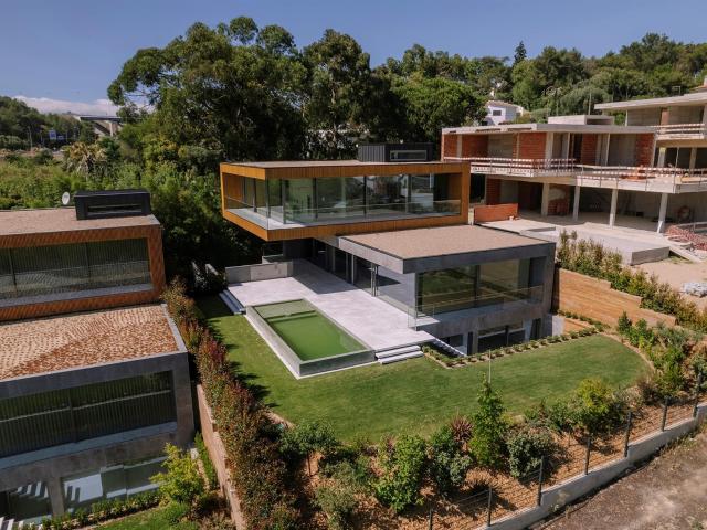 Moradia T5 com piscina privada em Condominio fechado – Abuxa. 649m² Alcabideche