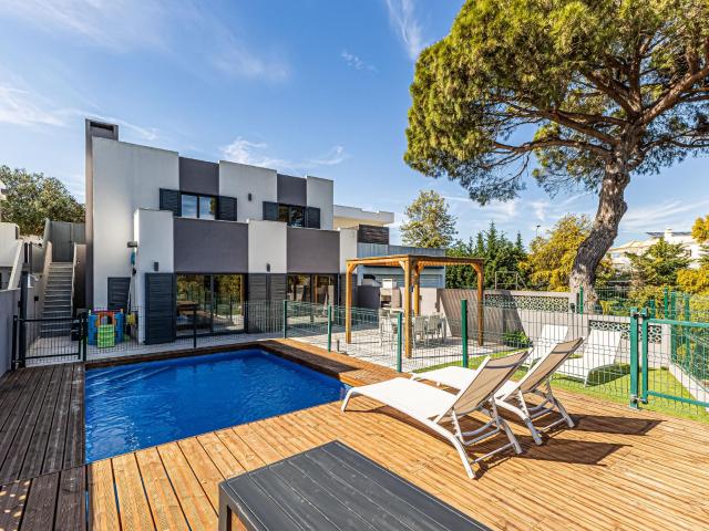 Moradia T5 com Piscina Santa Eulália