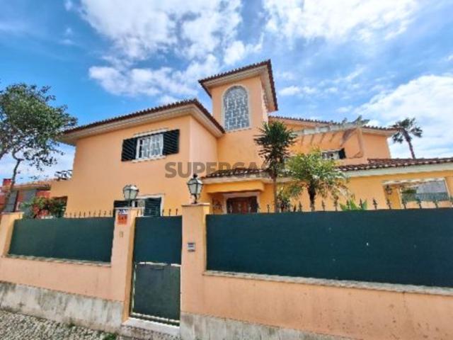 Moradia T5 com piscina, Sassoeiros, Carcavelos IMÓVEL DA BANCA