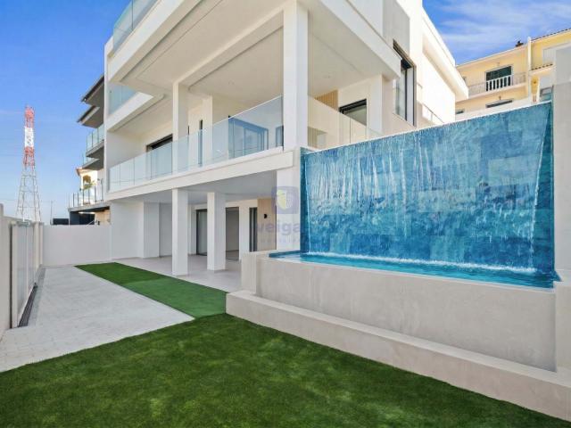 Moradia T5 Contemporânea com Piscina Água Salgada – Santa Iria da Azóia