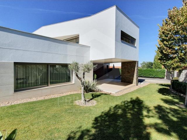 Moradia T5 Contemporânea na Arrábida Elegância, Conforto e. 0m² Azeitão São Lourenço e São Simão