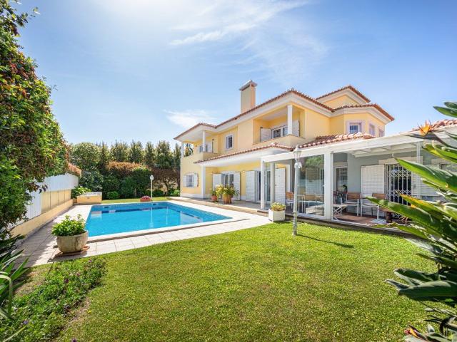 Moradia T5 c/piscina e lareira | Quinta da Bicuda 255m² Cascais e Estoril