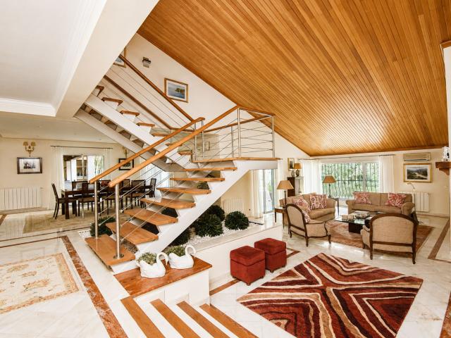 Moradia T5 de design intemporal em Santo Estevão, Benavente,Portugal