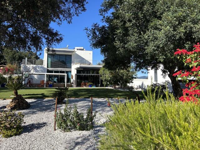 Moradia T5 de Luxo em Monte Canelas, Portimão 351m² Mexilhoeira Grande