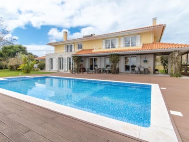 MORADIA T5 DE LUXO EM SINTRA UM VERDADEIRO REFÚGIO ENTRE A NATUREZA E O CONFORTO!
