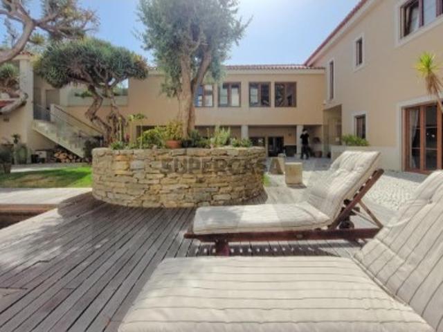 Moradia T5+ Excecional em Pleno Centro Histórico de Cascais