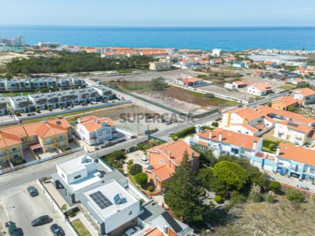 Moradia T5 em A dos Cunhados e Maceira