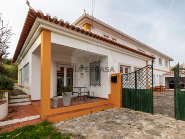 Moradia T7 em A dos Cunhados e Maceira