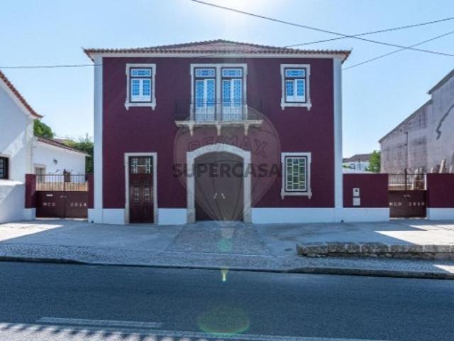 Moradia T5 em Aldeia Galega da Merceana e Aldeia Gavinha