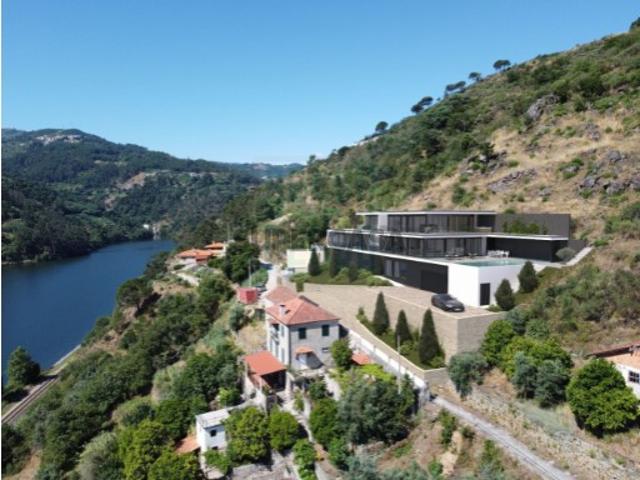 Moradia T5 em Ancede e Ribadouro
