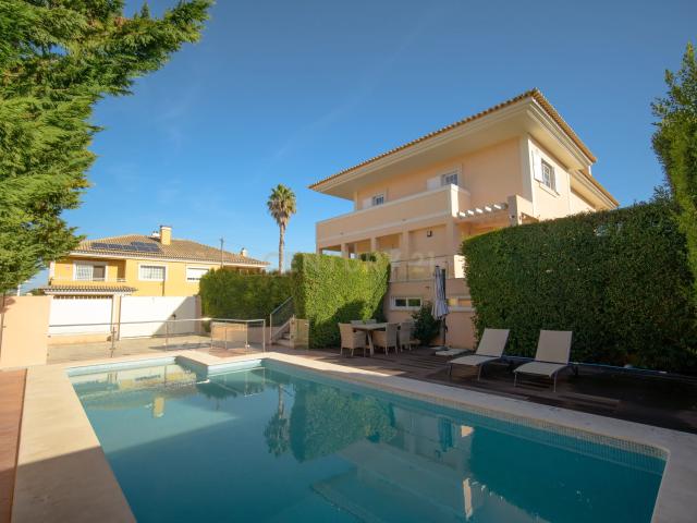 Moradia T5 em Birre com Jardim e Piscina com 718m²