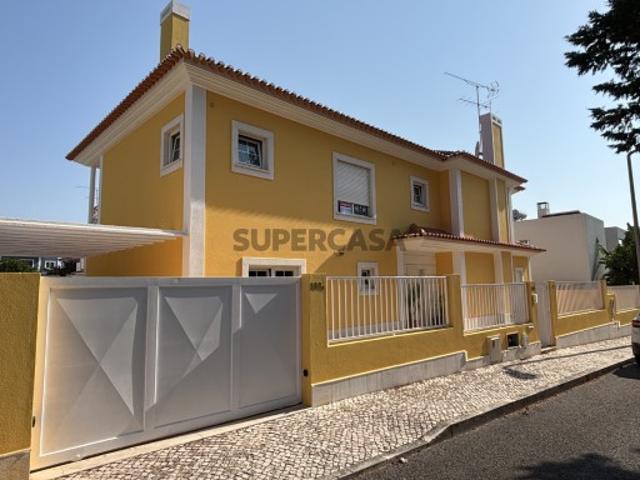 Moradia T5 em Cascais e Estoril