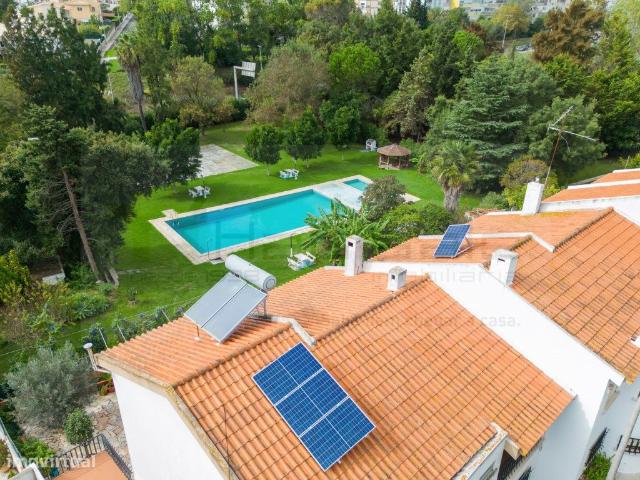 Moradia T5 em Carcavelos com caractersticas nicas !