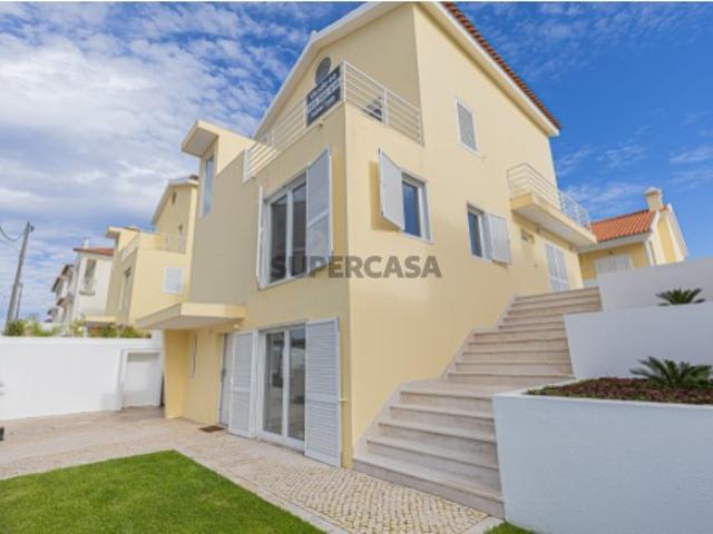 Moradia T5 em Charneca de Caparica e Sobreda