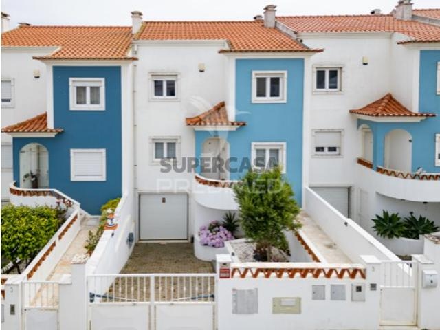 Moradia T5 em Encarnação