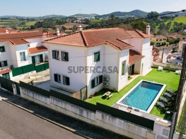 Moradia T5 em Enxara do Bispo, Gradil e Vila Franca do Rosário