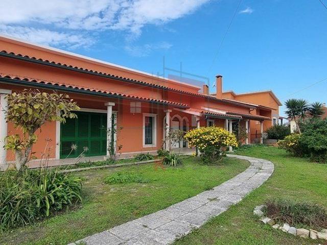 Moradia T5 em lote de 1700 m2