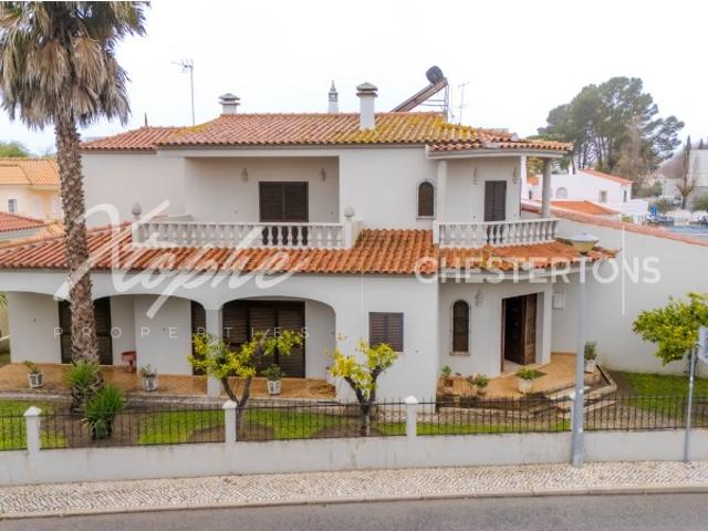 Moradia T5 em Loulé