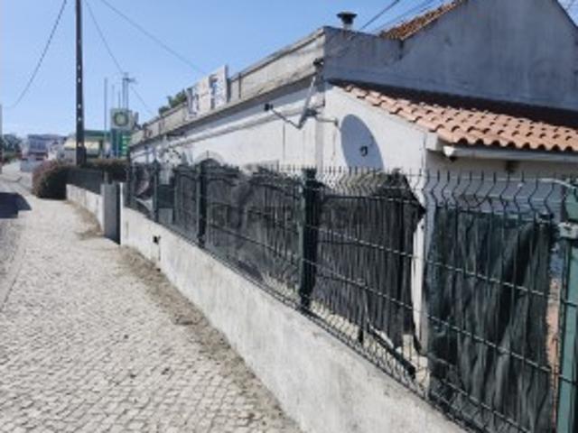 3 Imóveis 1 Loja e 1 Terreno Palmela
