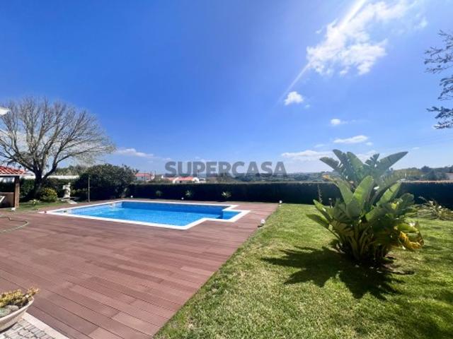MORADIA T5 EM SÃO JOÃO DAS LAMPAS SINTRA