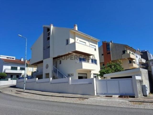 Moradia T5 em Valongo