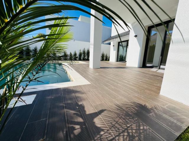 Moradia T5 Estoril | 313 m² | Lote 545 m²