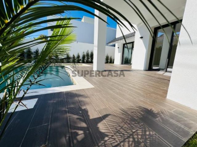 Moradia T5 Estoril | 313 m² | Lote 545 m²