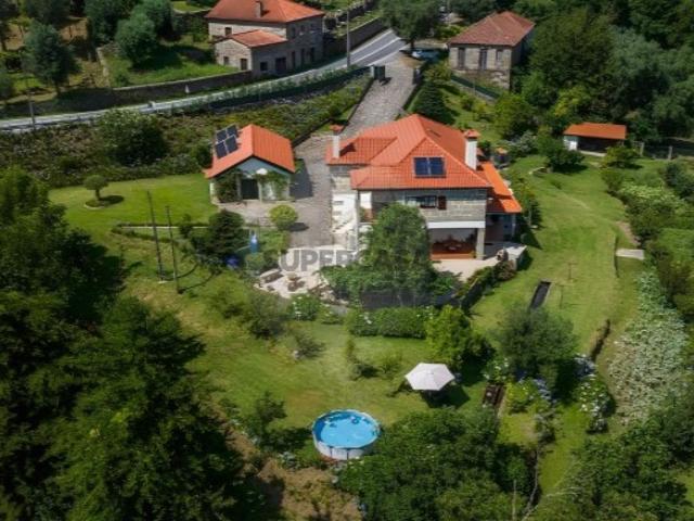 Moradia T5 Fornelos Ponte de Lima