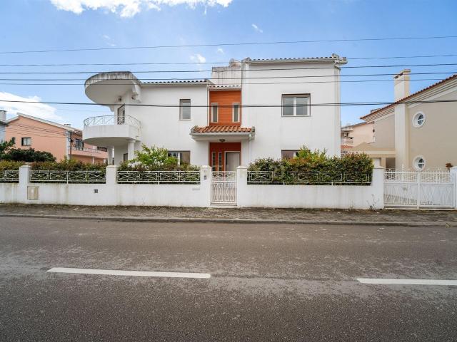 Moradia T5 Foros de Amora, Quinta da Charnequinha 149m² Amora