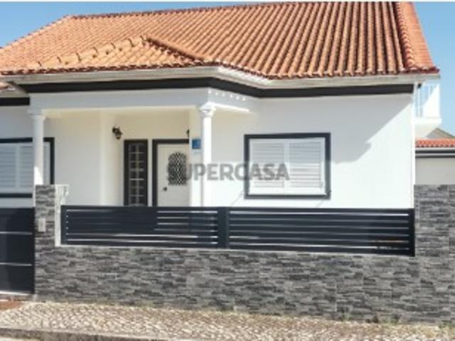 Moradia T5 Isolada em Sesimbra, Castelo