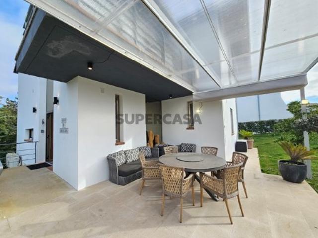 Moradia T5 Isolada semi nova em Alcantarilha, Silves