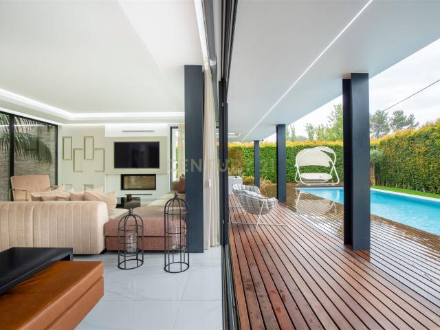 Moradia T5 Luxo | Localizada No Birre | Lote 946M2 268m² Cascais e estoril