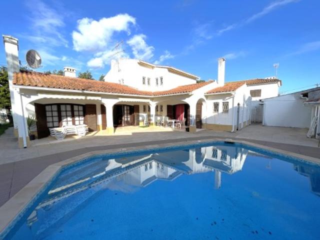 Moradia T5 lote de 650m2 piscina Sampaio Sesimbra