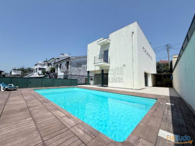 Moradia T5 para Alugar em Guimarães | 26064089538