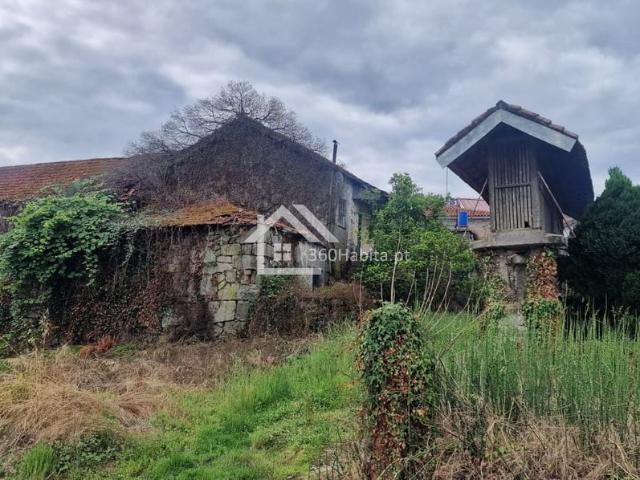 Moradia T5 para reconstruo, em Vila Verde e Santo, Felgueiras